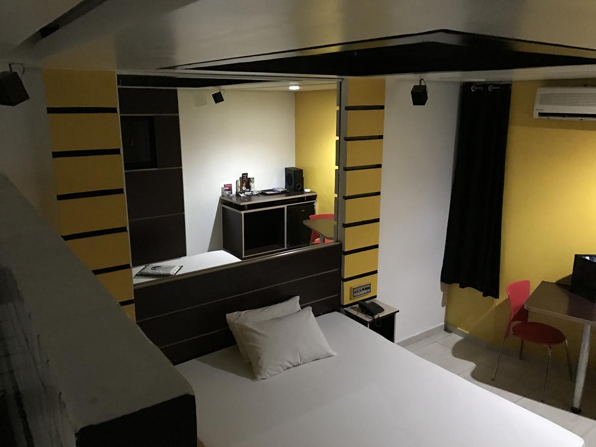 Luna Motel (Adults Only) เซาเบร์นาโด ดู กัมโป ภายนอก รูปภาพ